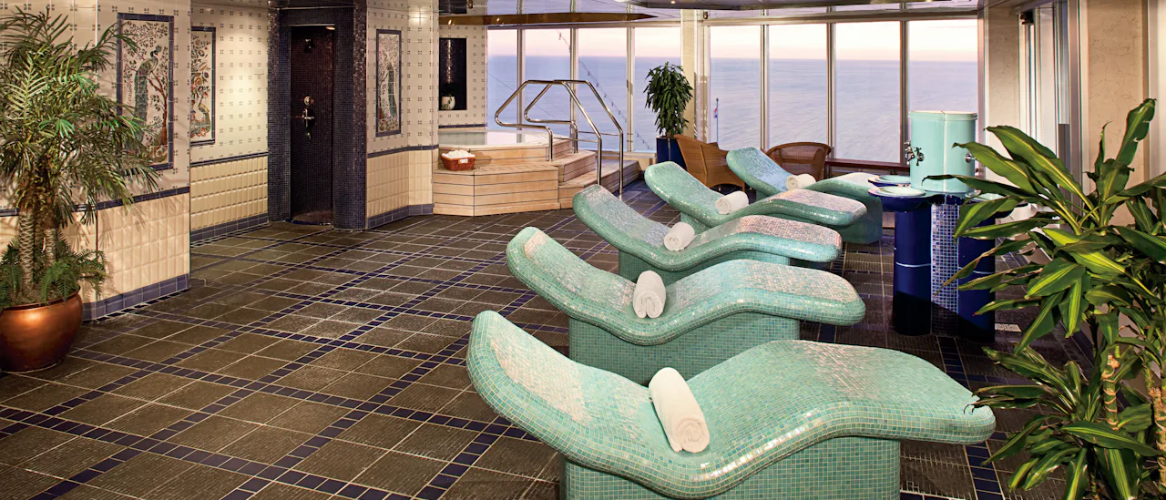 Heated thermal beds in the spa