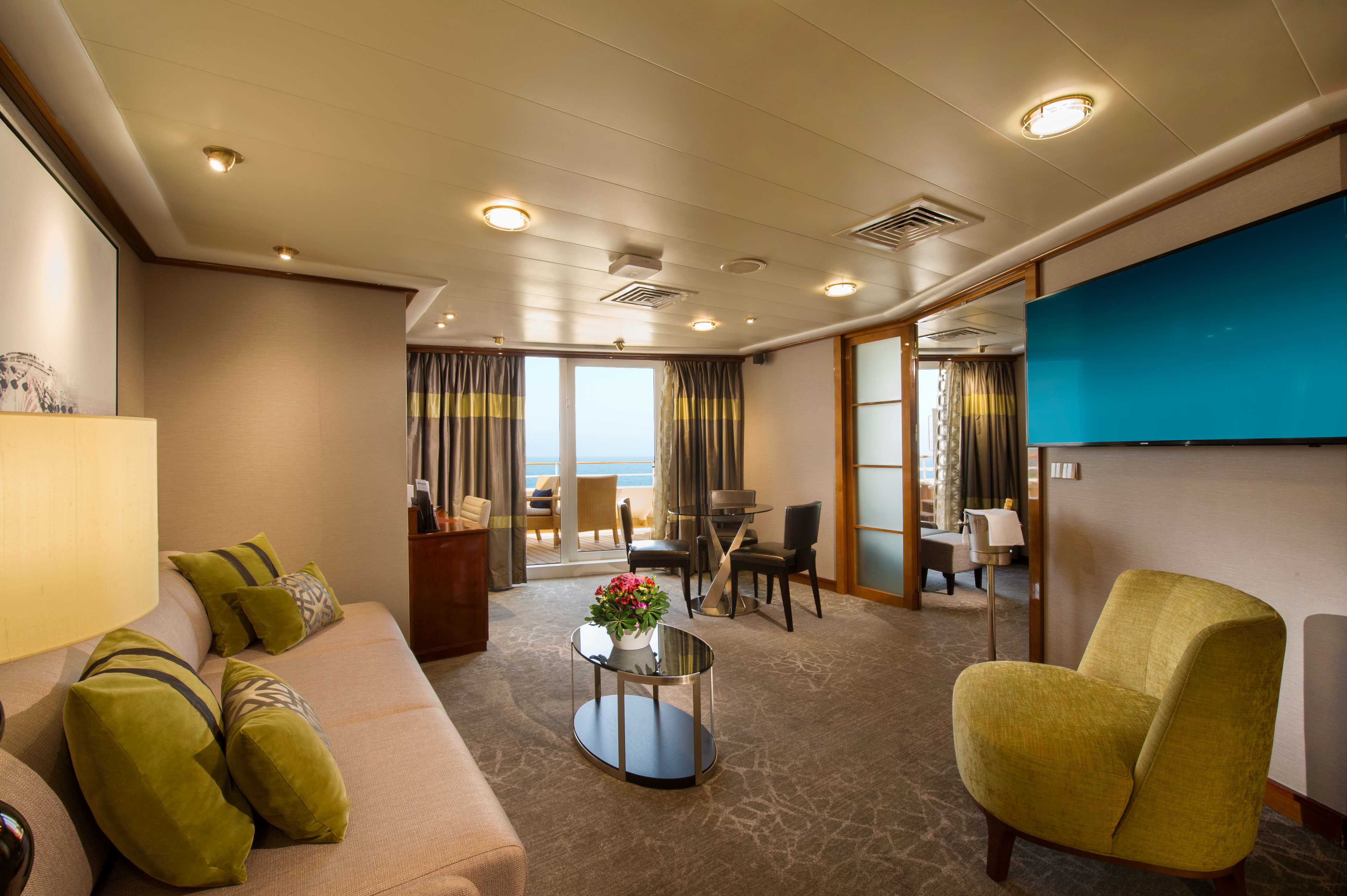 SUITE