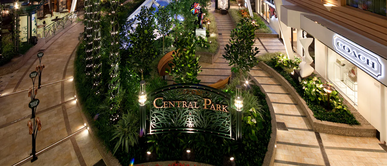 Enjoy a walk in "Central Park" with more than 20,000 plants.