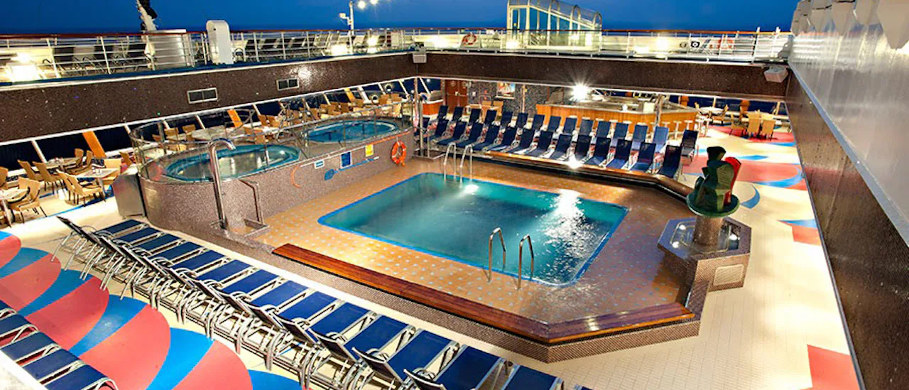 Relaxing pool deck at the aft of the ship