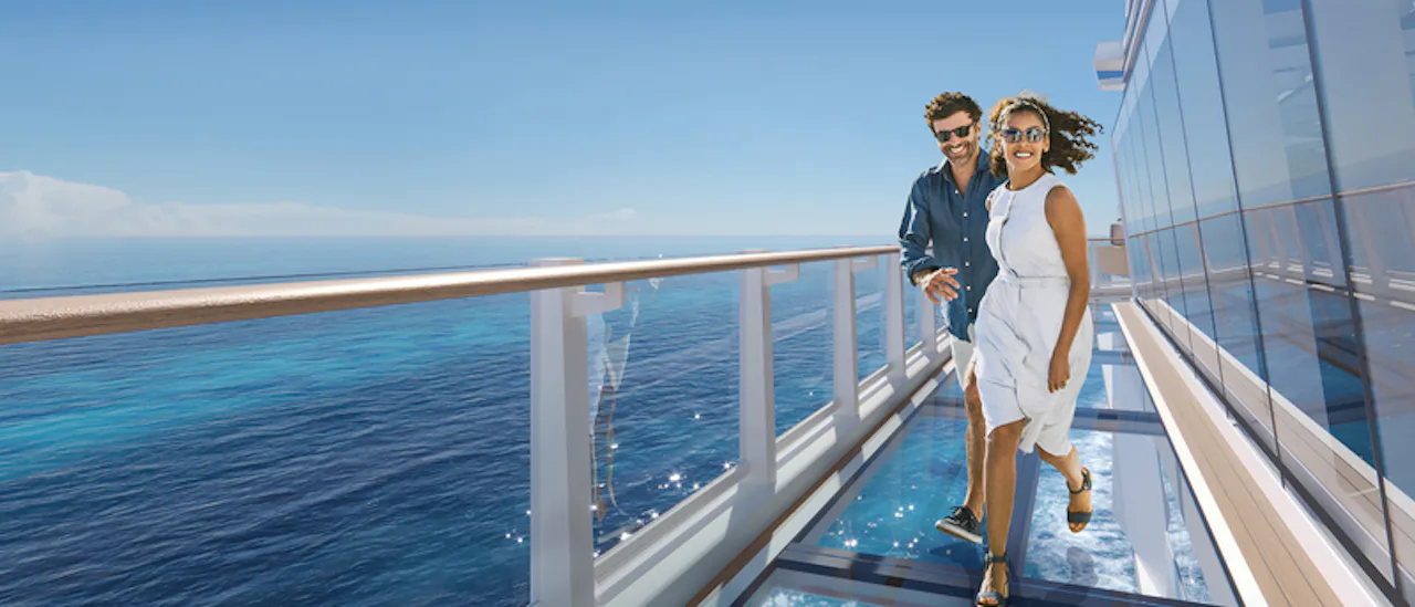 Walk over water on the glass bridge, Oceanwalk