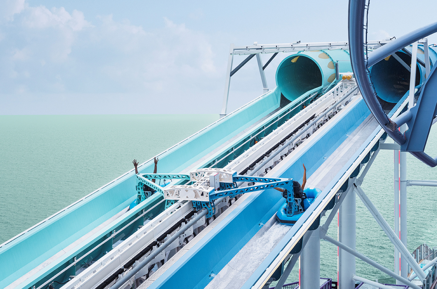 Aqua slidecoaster on Norwegian Luna