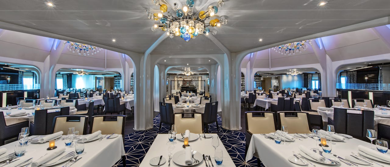 Restaurant onboard Seabourn Ovation