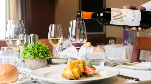 Lunch in Buckingham Restaurant - Ambition