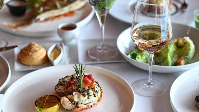 Food at Fahrenheit on a Carnival cruise
