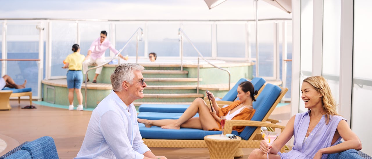 Vibe Beach Club on Norwegian Bliss