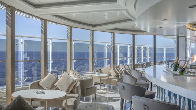 Fizz Champagne bar onboard a MSC Cruise ship