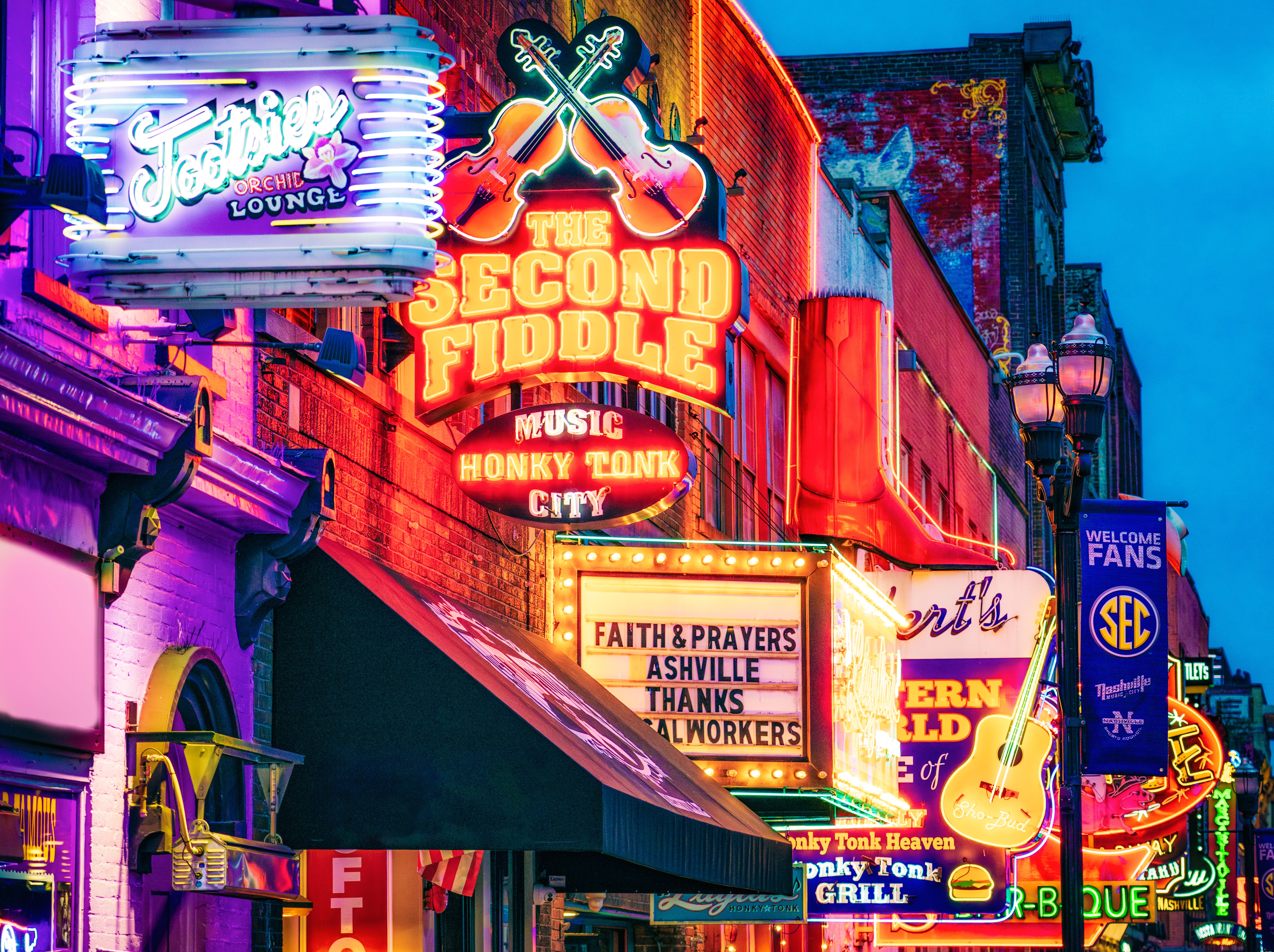 Nashville Neon Lights