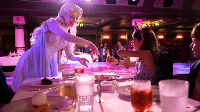 Elsa and Guest at Arendelle: A Frozen Dining Adventure, Disney Wish