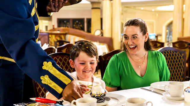 Royal Court restaurant Disney Fantasy