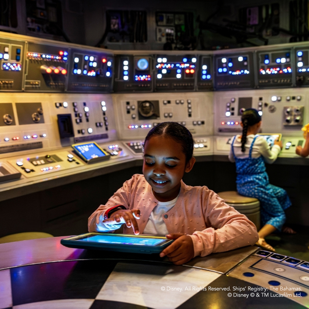 Star Wars Command Post Disney Fantasy