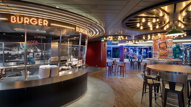 MSC World Atlantic, Pizza & Burger