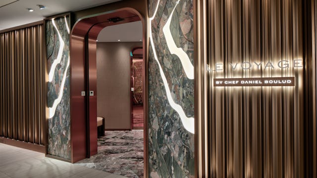 Le Voyage Restaurant, Celebrity Ascent