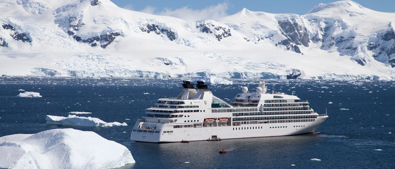 Seabourn Quest at sea