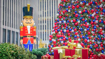 A Christmas Fairytale In New York & The World's Most Famous 5* Ship