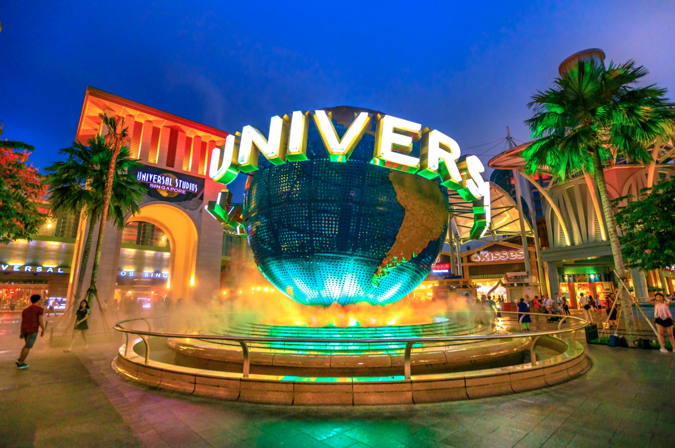 Singapore Sights & Universal Roller Coaster Heights With Far East Cruise!